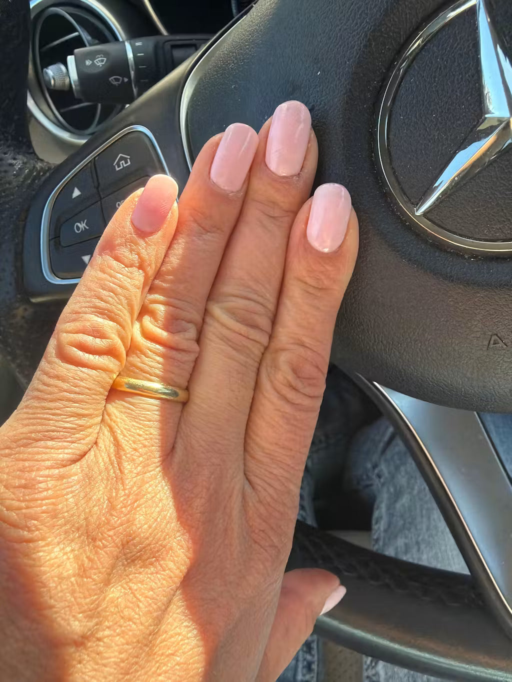 Manicure from Raquelita using Essential Gel System